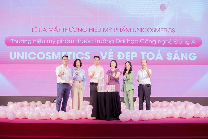 Lễ ra mắt mỹ phẩm Uni Cosmetics – thương hiệu thuộc trường Đại học Công nghệ Đông Á