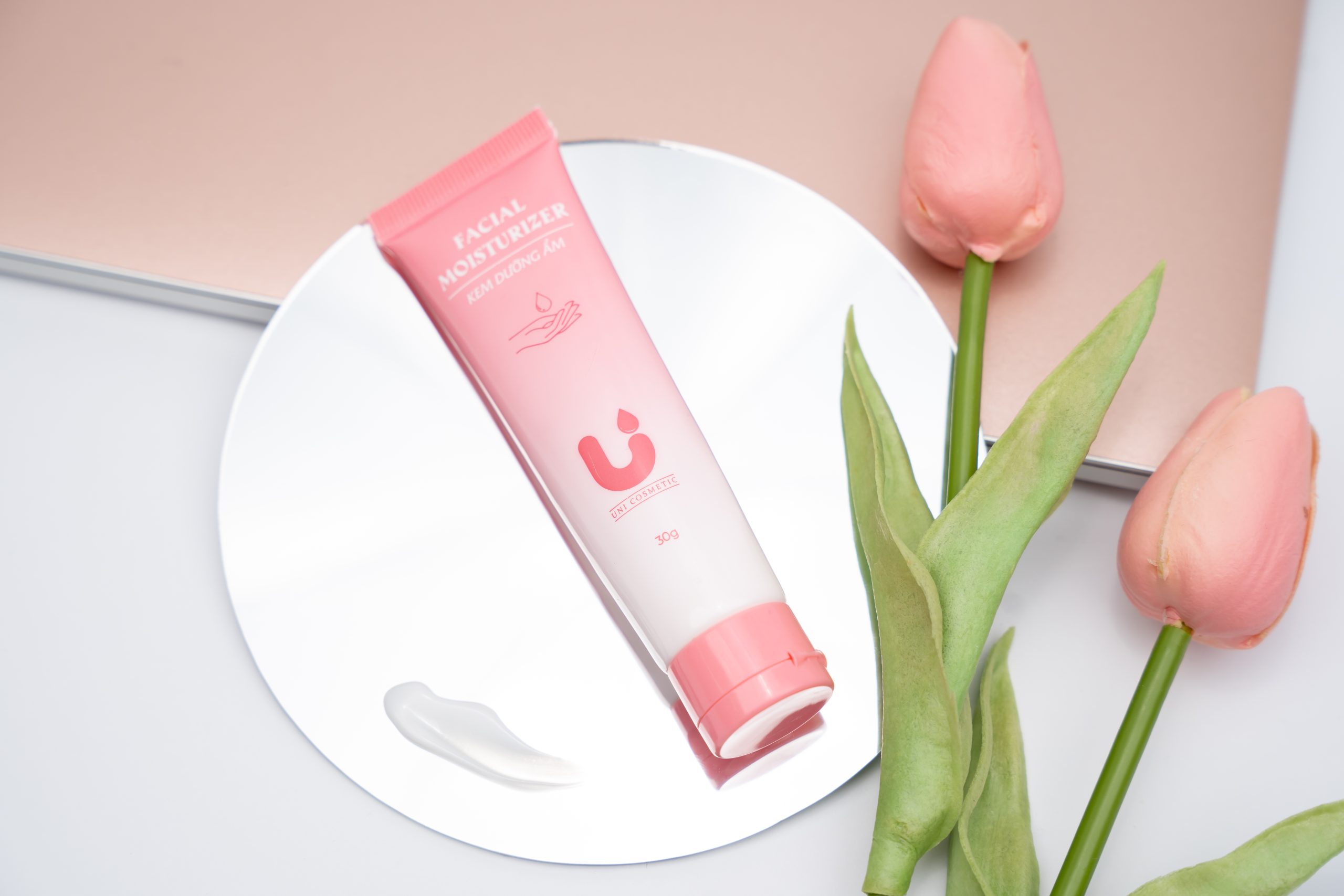 Kem dưỡng cho da dầu theo hướng an toàn